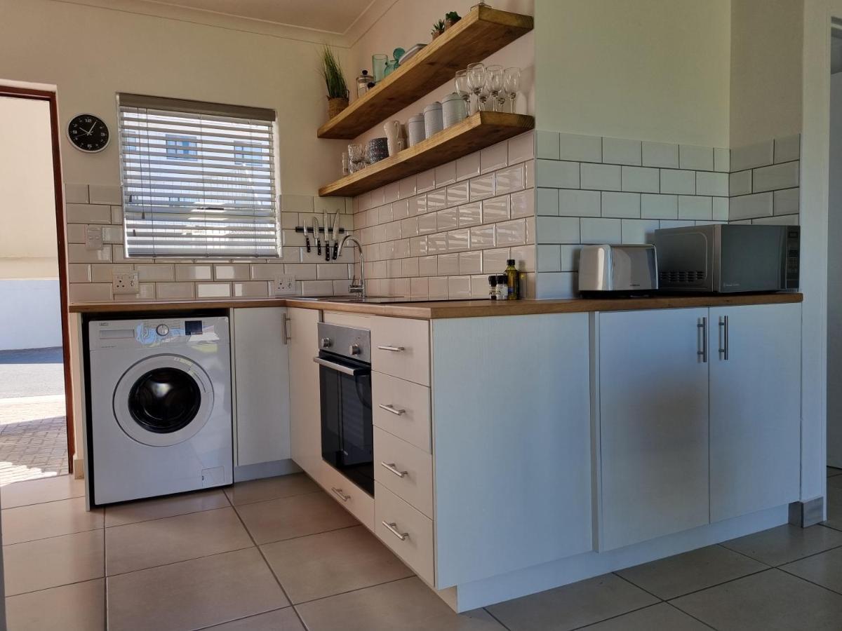 Modern Apartment Close To Kite Beach Langebaan Exteriör bild