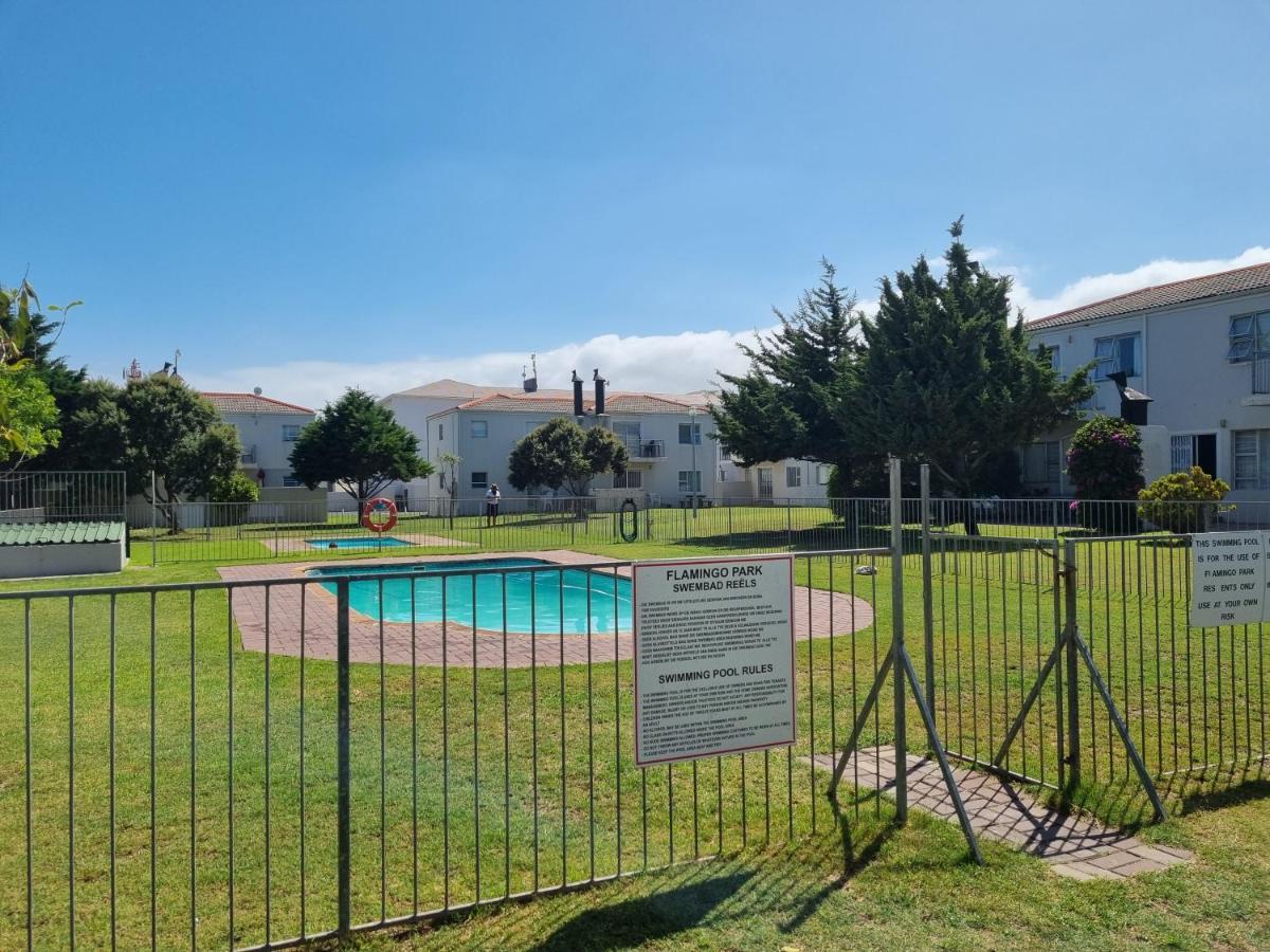 Modern Apartment Close To Kite Beach Langebaan Exteriör bild